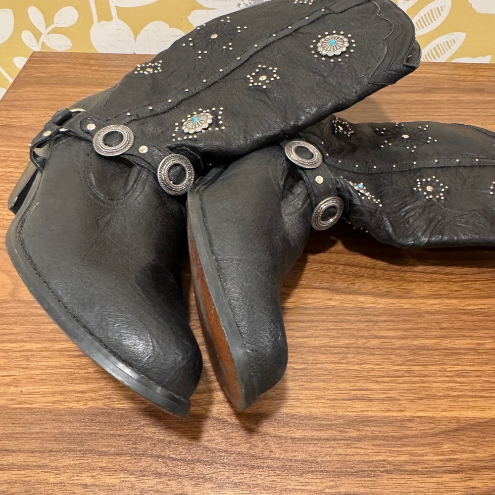Dingo Black Studded Cowboy Boots - Picture 4 of 8